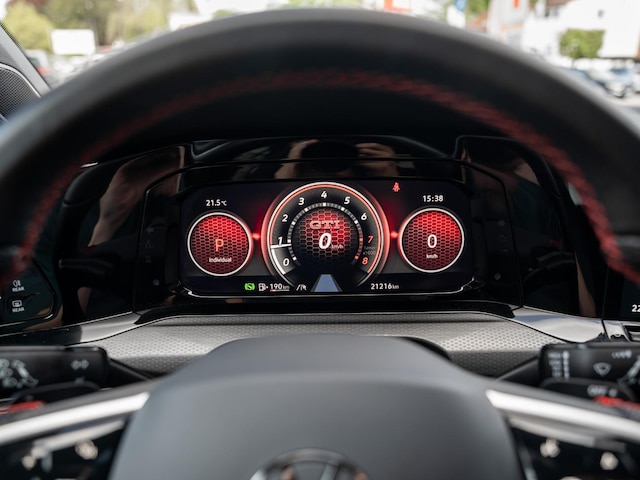 Volkswagen Golf 2.0 TSI