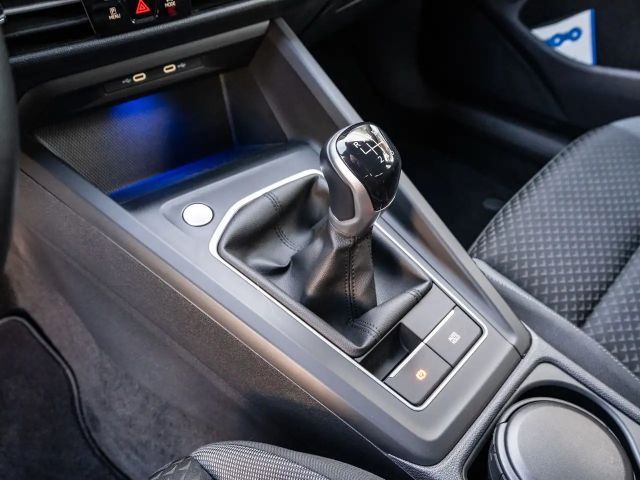 Volkswagen Golf Active 1,5 TSI LED NAVI HUD RFK ACC PDC SHZ