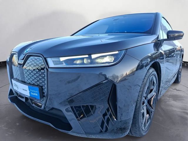 BMW iX xDrive50