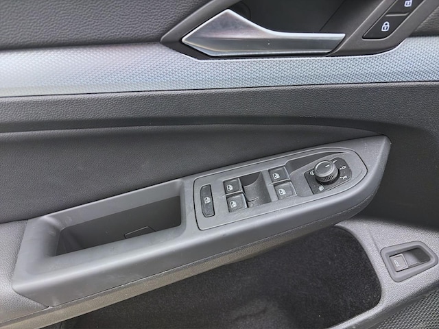 Volkswagen Golf 1.5 eTSI DSG Variant