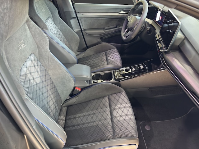 Volkswagen Golf DSG R-Line