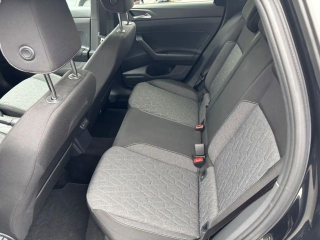 Volkswagen Taigo DSG Move R-Line