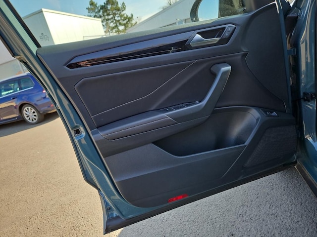 Volkswagen T-Roc T-ROC 1.5 E2 R-L  BT110 TSID7F