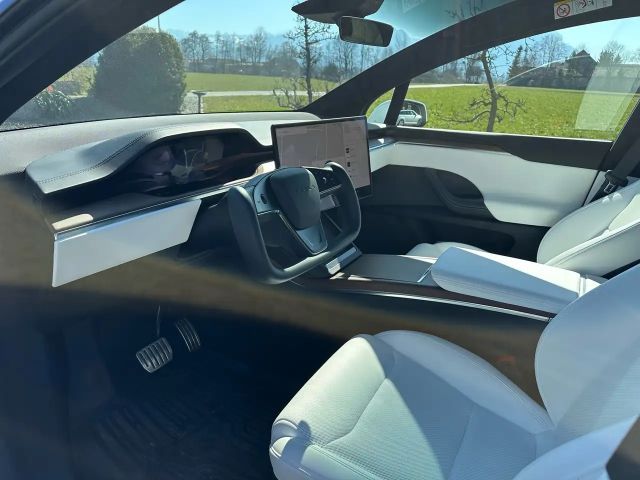 Tesla Model X LongRange neues Model 7 Sitze 22 Zoll AHK