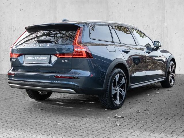 Volvo V60 AWD Plus