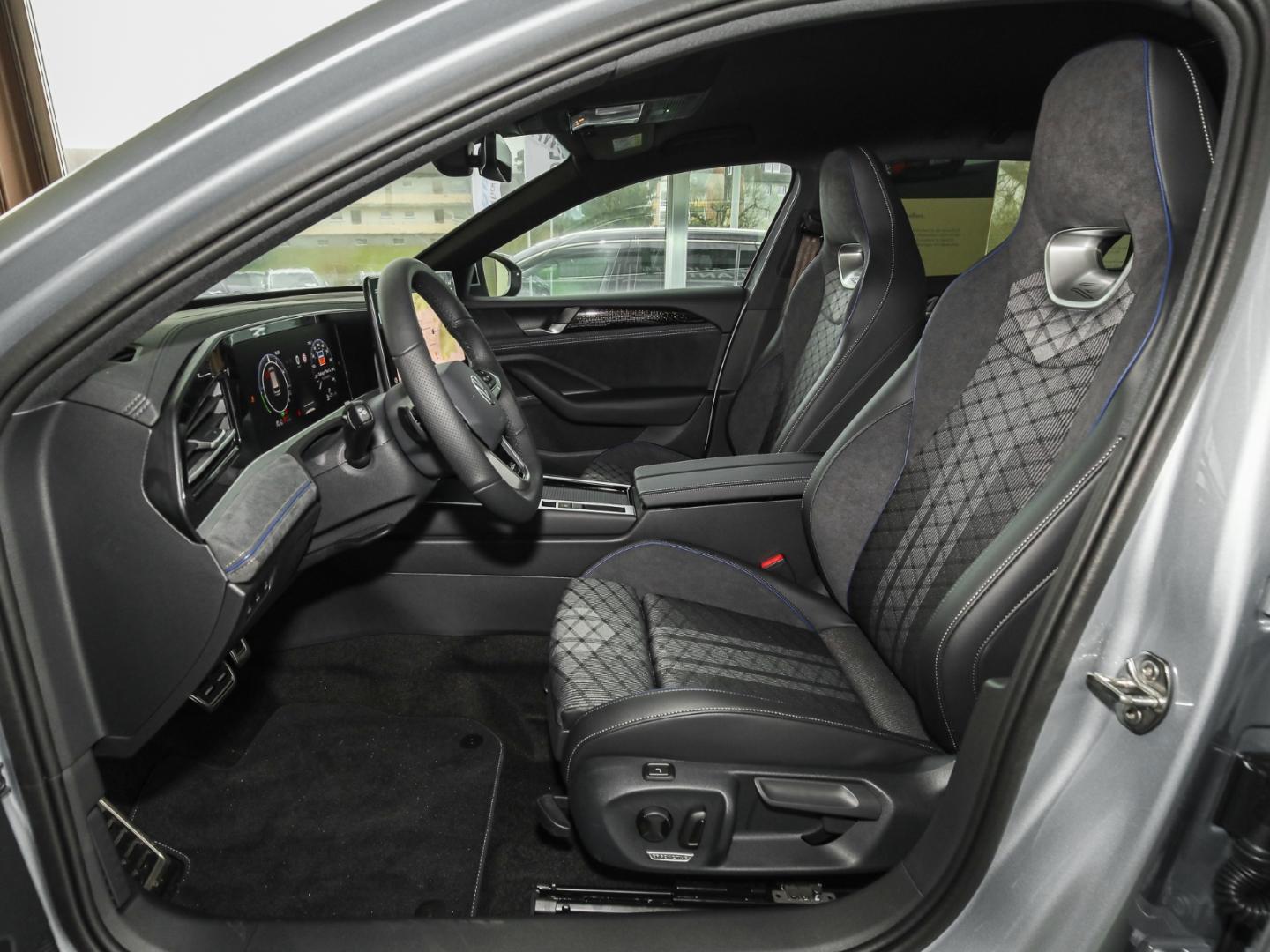 Volkswagen Passat DSG R-Line eHybrid