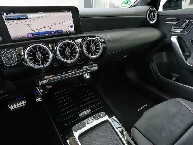 Mercedes-Benz A 200 AMG Line