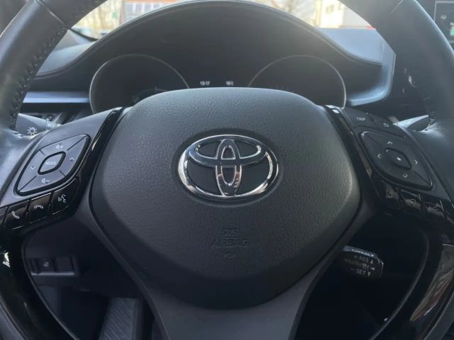 Toyota C-HR Hybride Team D