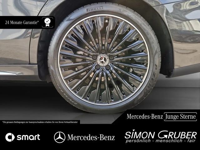 Mercedes-Benz E 220 AMG Line E 220 d Sedan