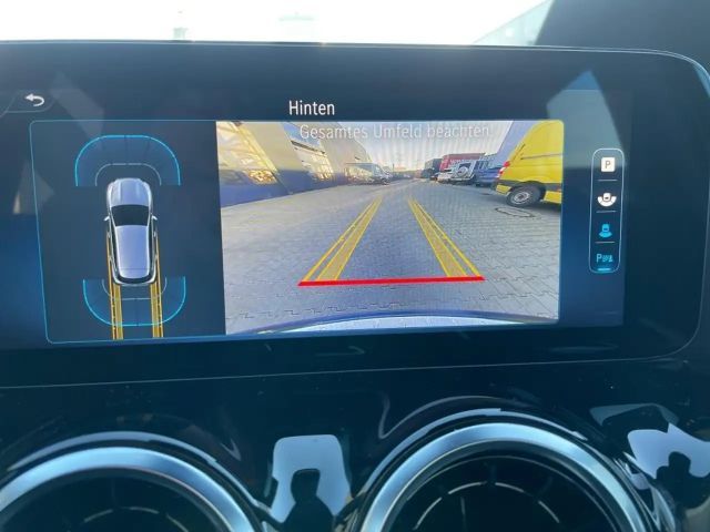 Mercedes-Benz GLA 180 GLA 180 d Progressive