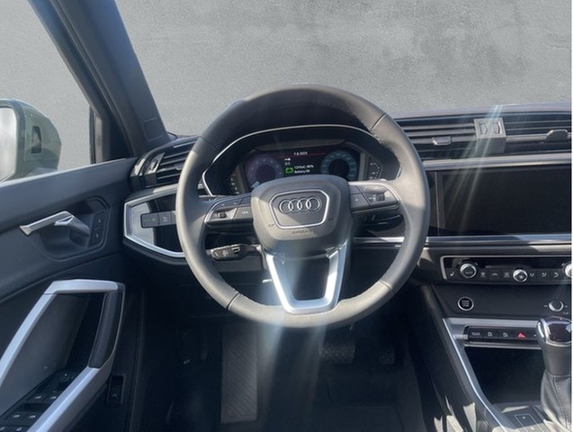 Audi Q3 S-Tronic