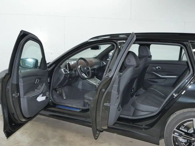 BMW 330 330i M-Sport Touring xDrive