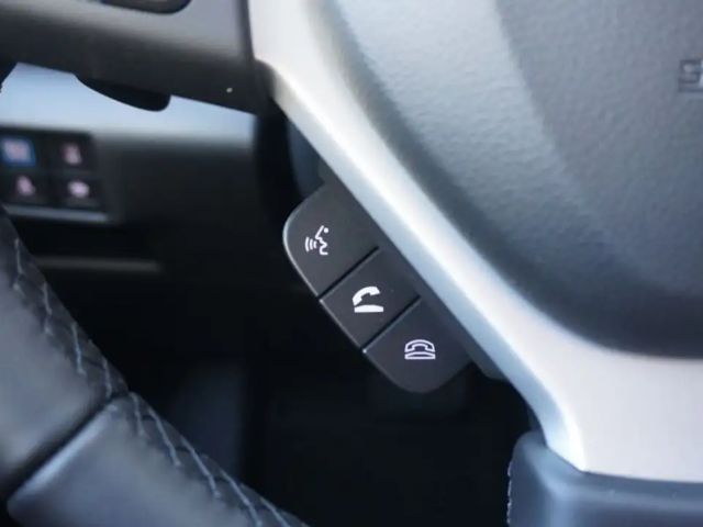 Suzuki S-Cross Hybrid