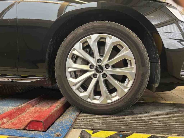 Audi A4 45 TFSI Avant Quattro S-Tronic