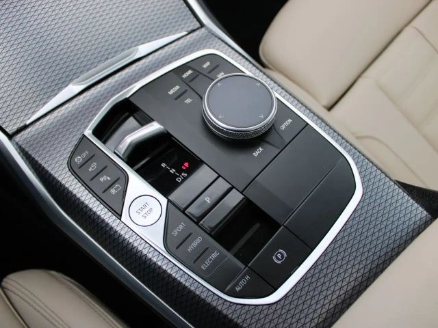 BMW 330 330e M-Sport Sedan xDrive