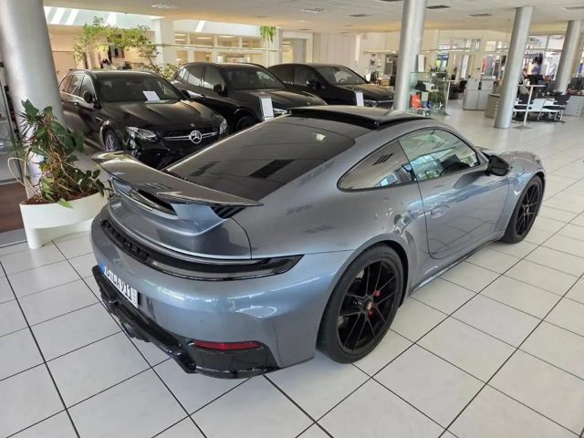 Porsche 911 992 Carrera Coupé GTS