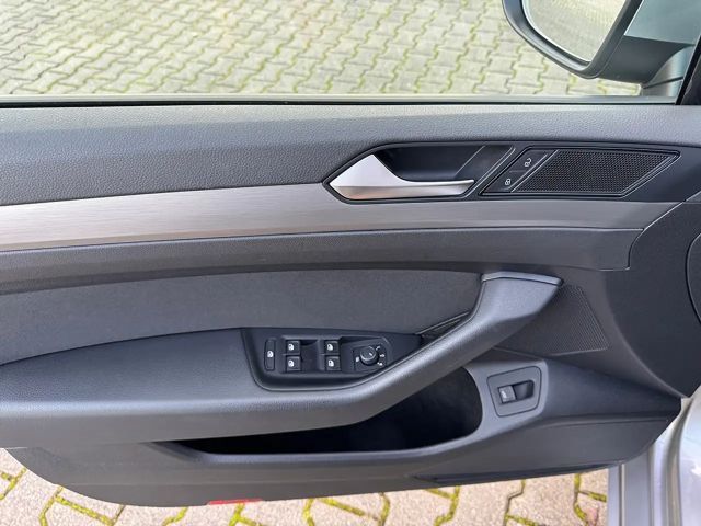 Volkswagen Passat 1.5 TSI DSG Variant