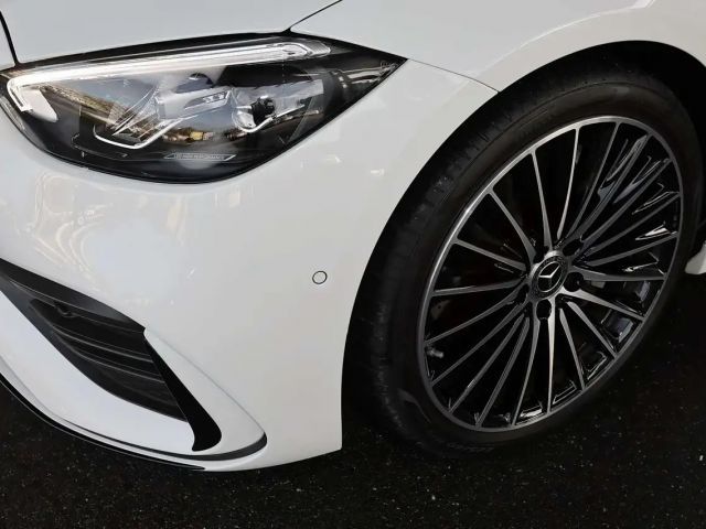 Mercedes-Benz C 200 AMG Line Sedan