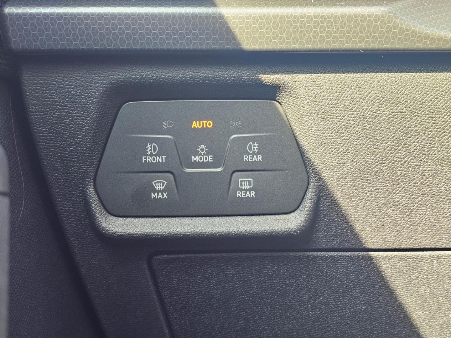 Seat Leon 2.0 TDI DSG Sportstourer Style