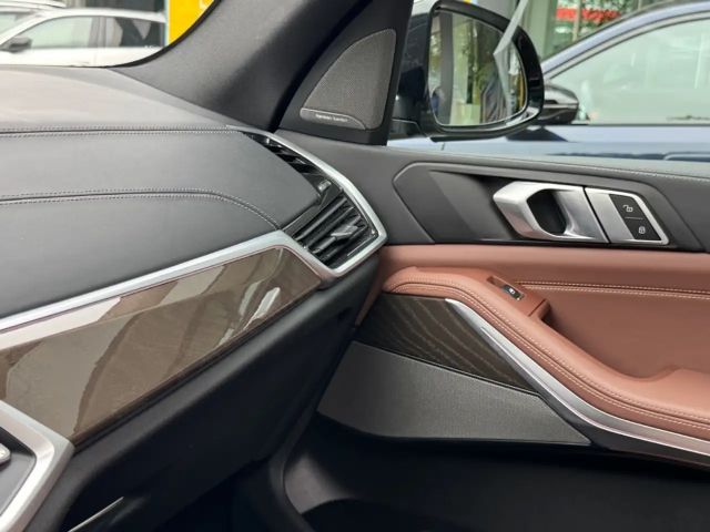 BMW X5 i CRYSTAL PANO-SKY GESTIK H/K HUD LASER