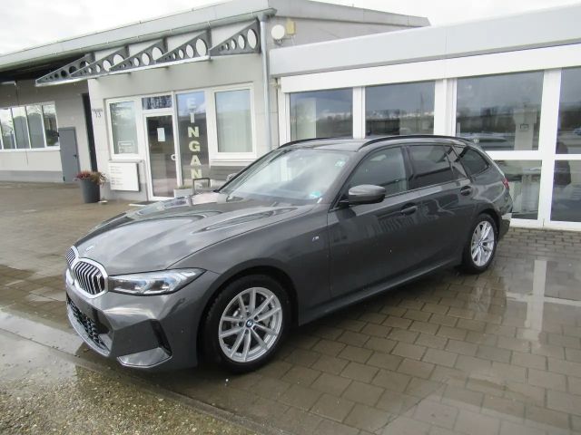 BMW 330 330i M-Sport xDrive