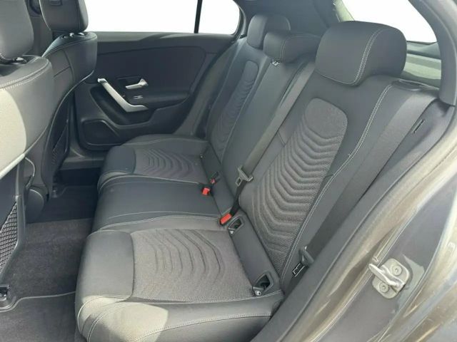 Mercedes-Benz A 180 Progressive