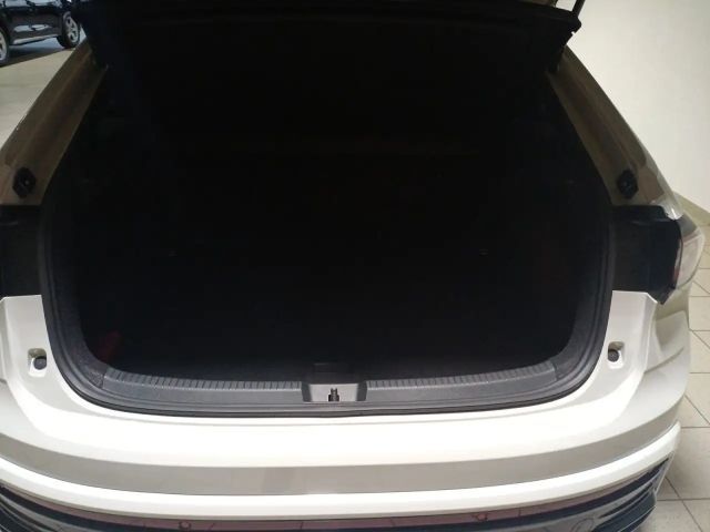 Volkswagen Taigo 1.0 TSI DSG R-Line Style