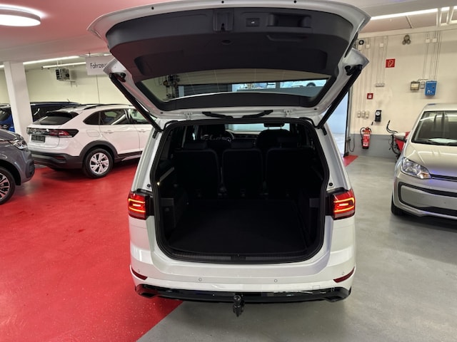 Volkswagen Touran 1.5 TSI DSG R-Line
