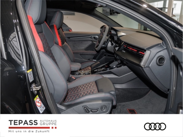 Audi RS3 Quattro S-Tronic Sedan