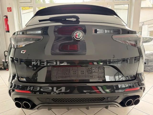 Alfa Romeo Stelvio Q4 Quadrifoglio Turbo