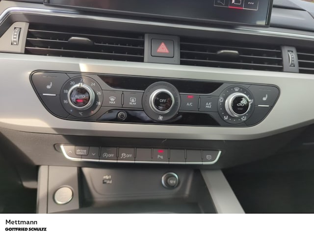 Audi A4 45 TFSI Quattro S-Tronic Sedan