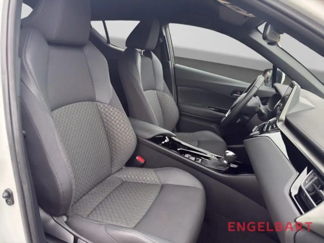 Toyota C-HR Hybride Team D