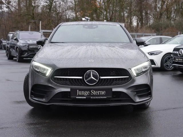 Mercedes-Benz A 250 A 250 e AMG Line