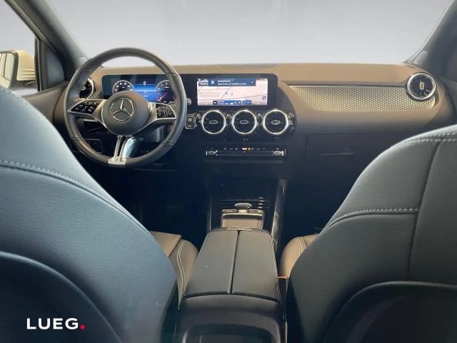 Mercedes-Benz B 200 Progressive Sedan