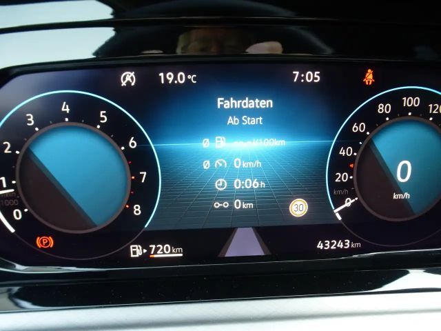 Volkswagen Golf Life Variant