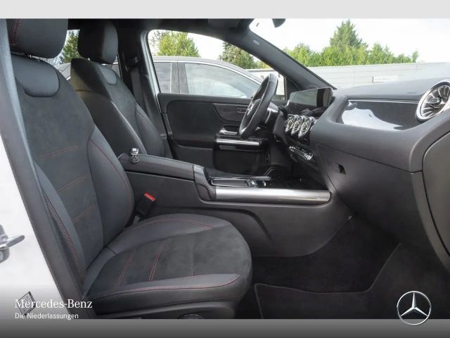 Mercedes-Benz GLA 180 AMG Line