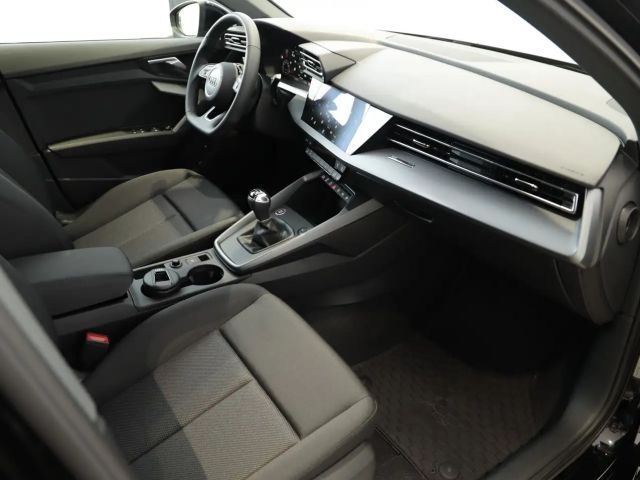 Audi A3 30 TFSI Sedan