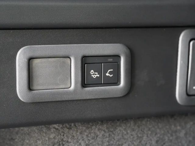 Land Rover Range Rover Velar P400e SE