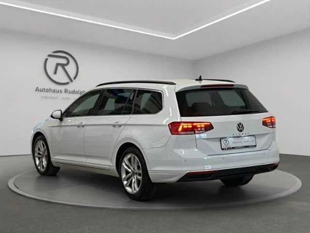 Volkswagen Passat 1.5 TSI Business DSG Variant