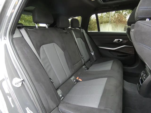 BMW 330 330e M-Sport Touring