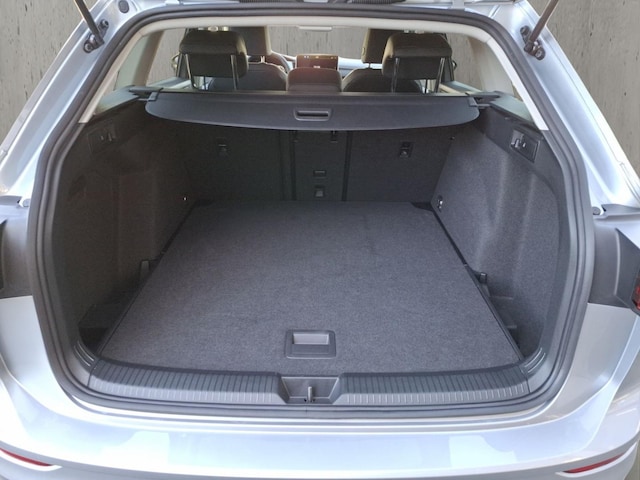 Volkswagen Golf Life Variant