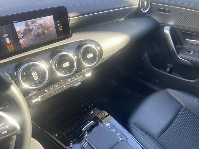 Mercedes-Benz CLA 200 CLA 200 d