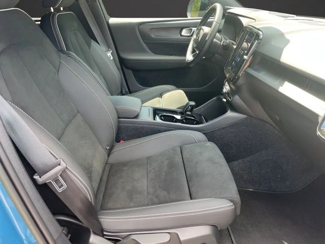 Volvo XC40 AWD Plus Recharge Twin Engine