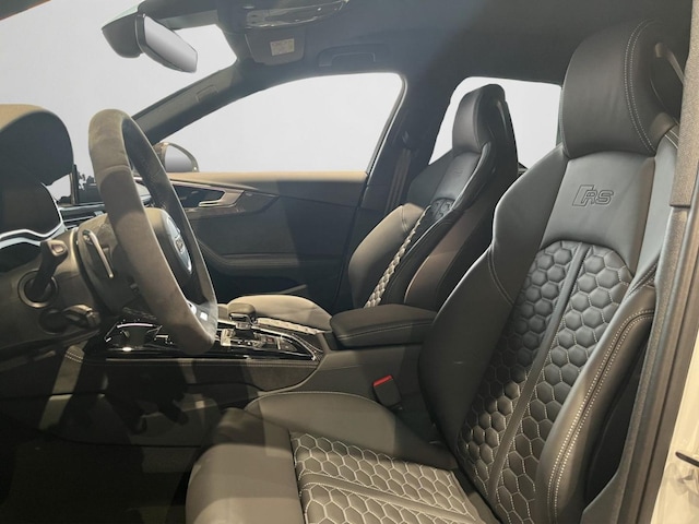 Audi RS4 Avant Quattro