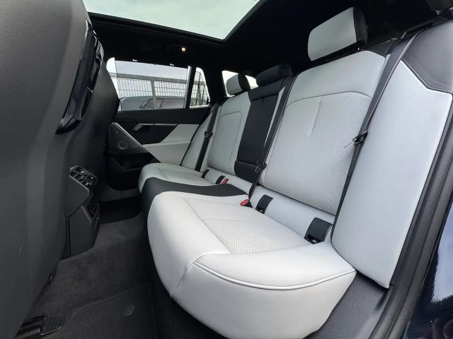 BMW M5 Touring Keramik M-Drivers-P Pano B&W AHK 0,5%