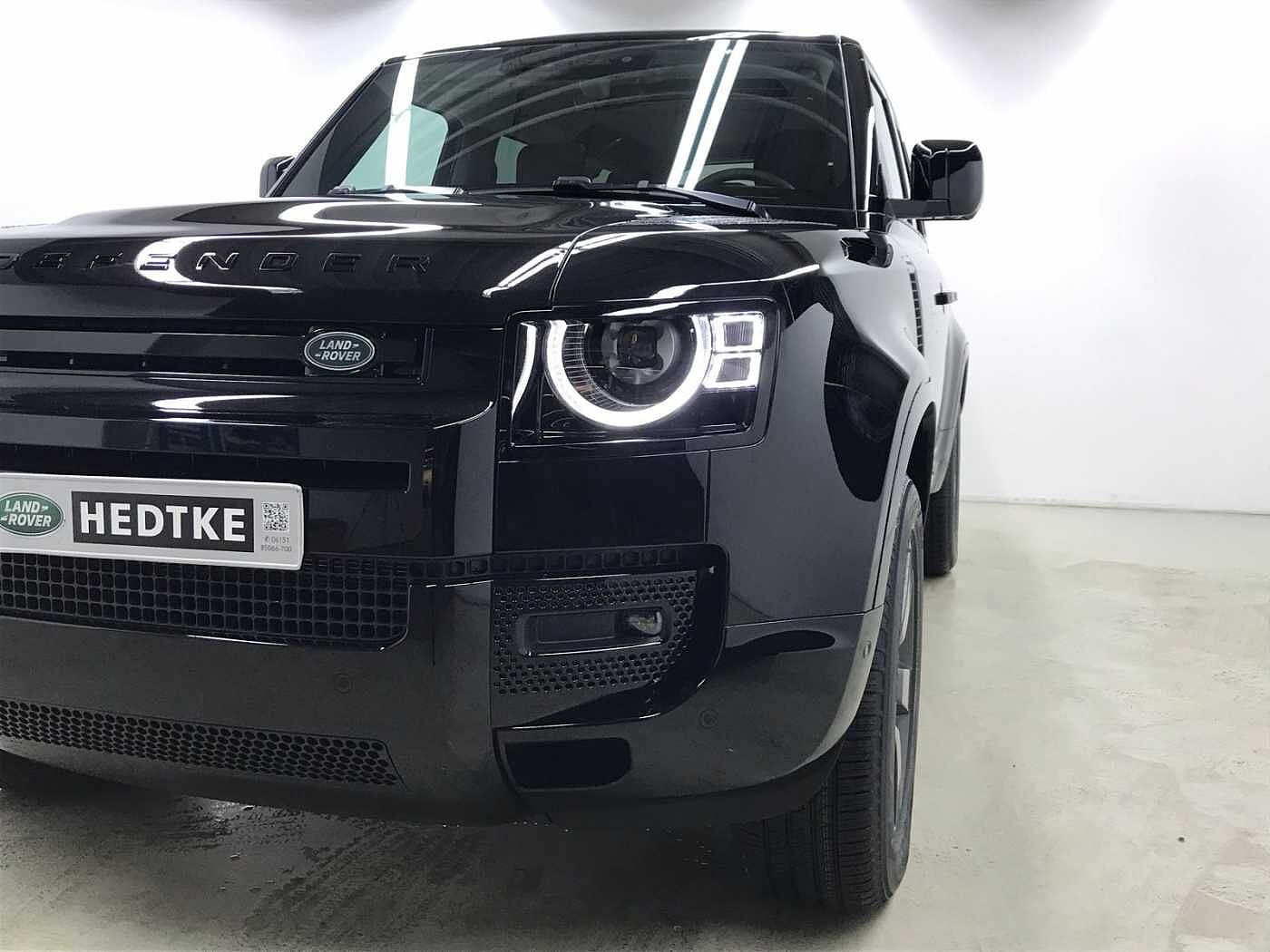 Land Rover Defender 110 Dynamic HSE