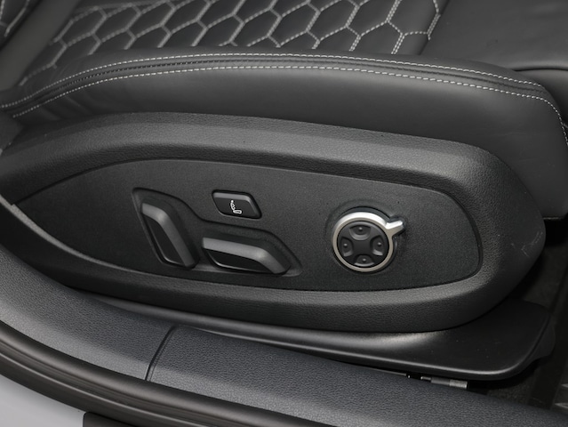 Audi RS4 Avant Quattro