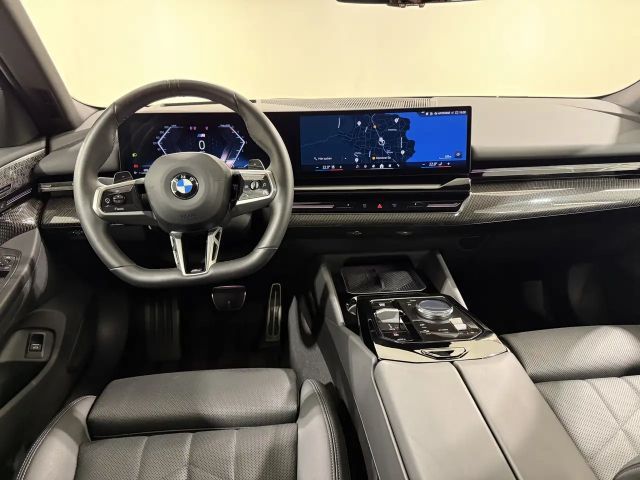 BMW 540 540d M-Sport Touring xDrive