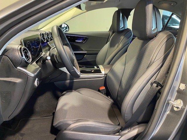 Mercedes-Benz C 200 AVANTGARDE Sedan