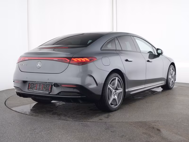 Mercedes-Benz EQE 300 AMG Line Sedan